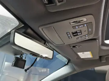 2023 Toyota Sienna с пробегом 24 968 км