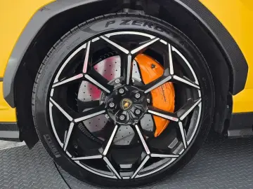 2024 Lamborghini Urus с пробегом 15 312 км