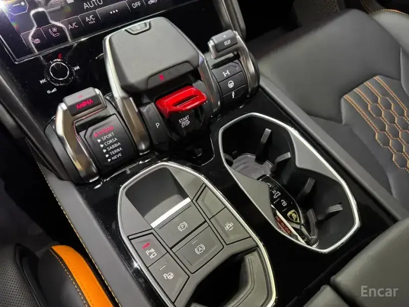 2024 Lamborghini Urus с пробегом 6 400 км