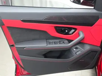 2024 Lamborghini Urus с пробегом 1 578 км