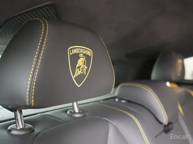 2026 Lamborghini Urus с пробегом 30 км