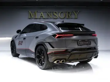 2023 Lamborghini Urus с пробегом 723 км