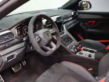 2023 Lamborghini Urus с пробегом 723 км