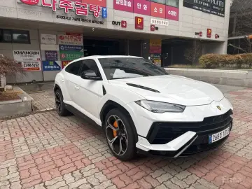 2024 Lamborghini Urus с пробегом 9 500 км