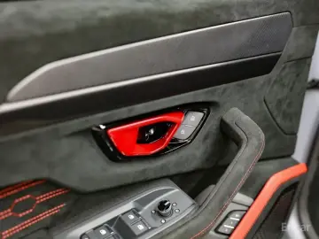 2023 Lamborghini Urus с пробегом 723 км