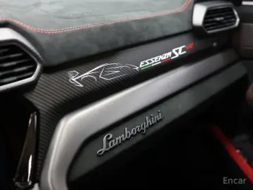 2023 Lamborghini Urus с пробегом 723 км