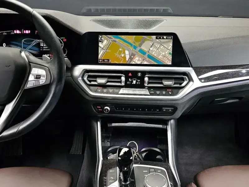 2022 BMW 3 серии с пробегом 25 351 км