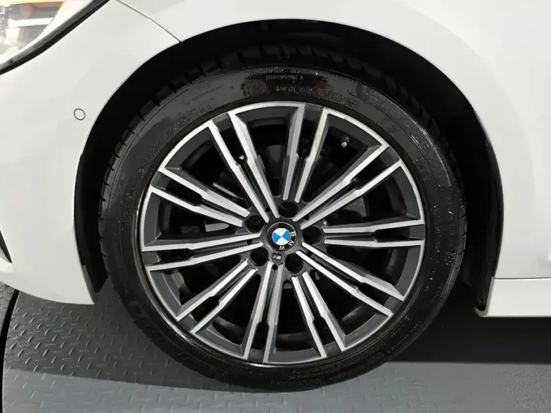 2021 BMW 3 серии с пробегом 15 844 км