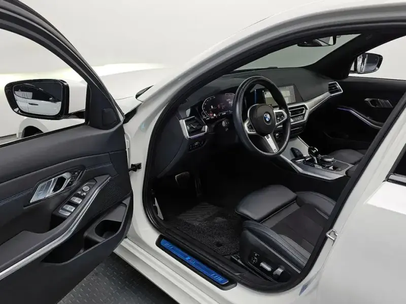 2022 BMW 3 серии с пробегом 42 687 км