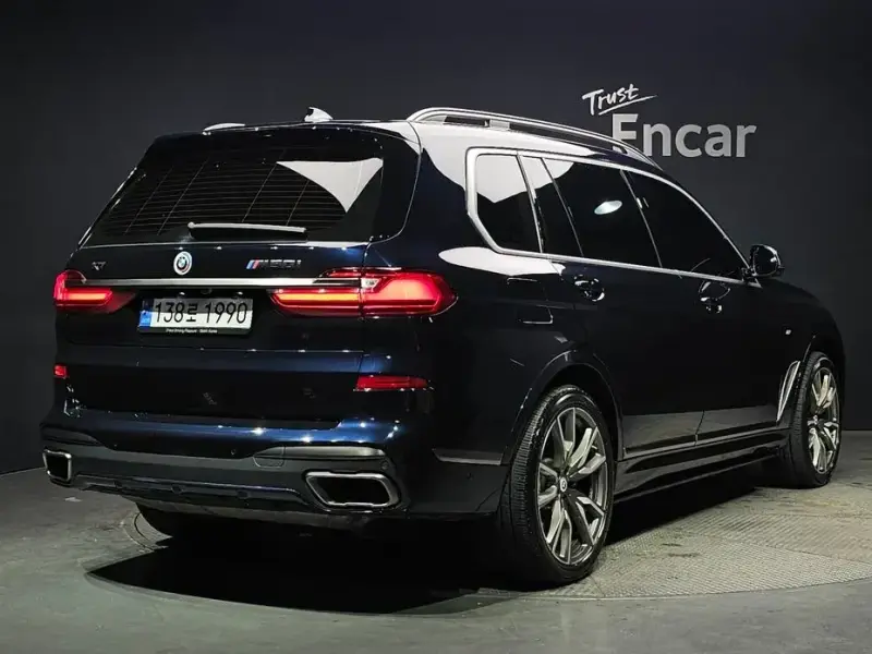 2022 BMW X7 с пробегом 73 337 км