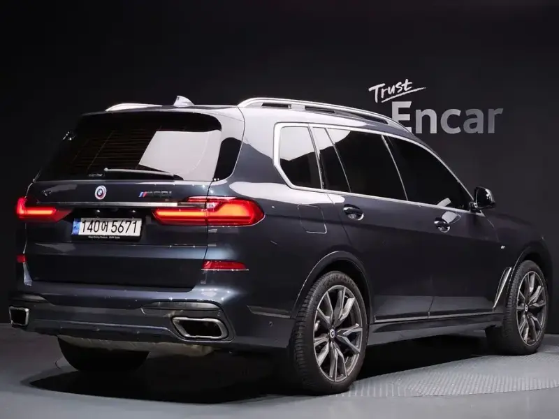 2022 BMW X7 с пробегом 16 822 км