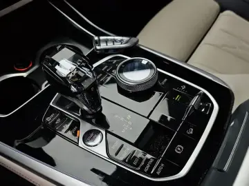 2022 BMW X7 с пробегом 16 822 км