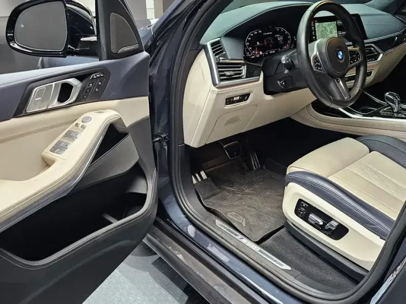 2022 BMW X7 с пробегом 16 822 км