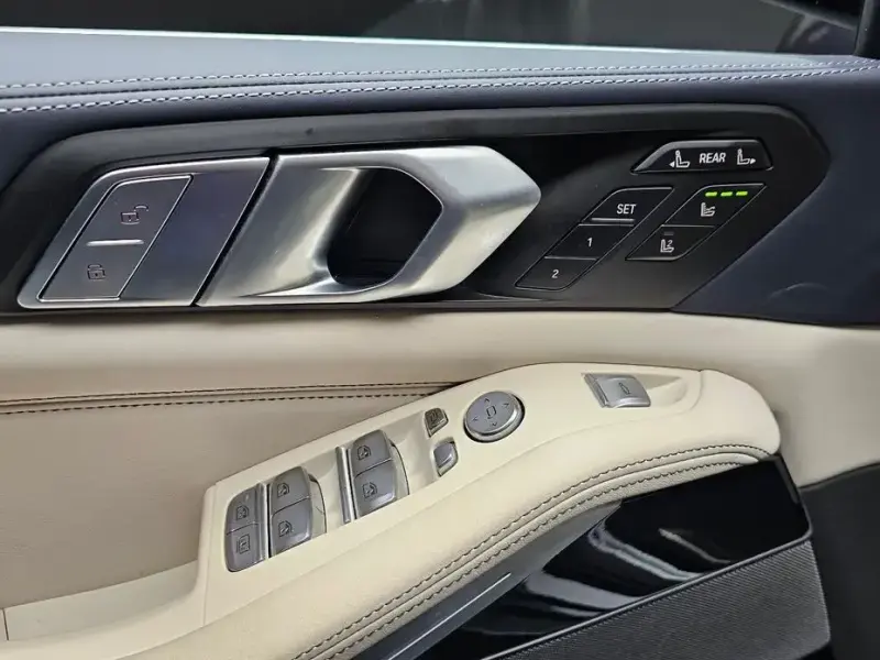 2022 BMW X7 с пробегом 16 822 км