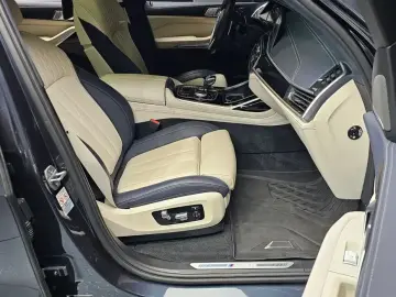 2022 BMW X7 с пробегом 16 822 км