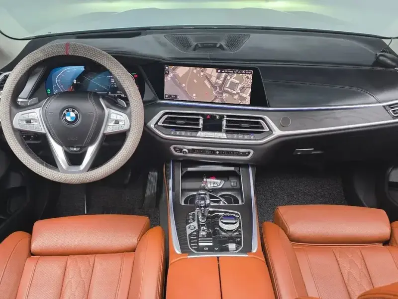 2021 BMW X7 с пробегом 18 101 км