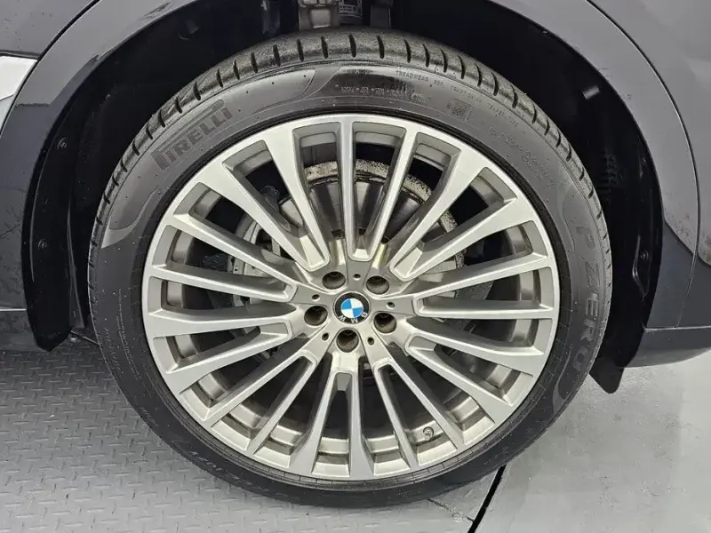 2022 BMW X7 с пробегом 19 604 км
