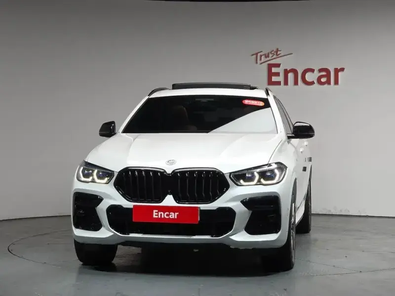 2023 BMW X6 с пробегом 24 345 км