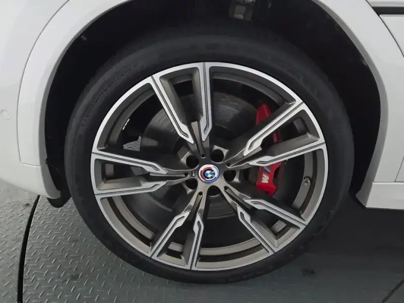 2023 BMW X6 с пробегом 24 345 км