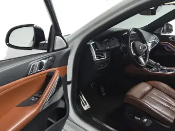 2023 BMW X6 с пробегом 24 345 км