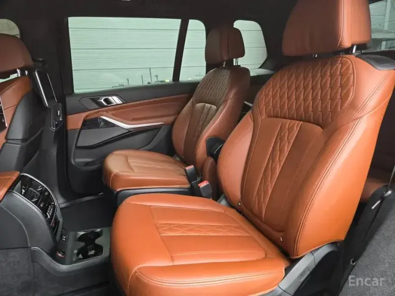2022 BMW X7 с пробегом 32 480 км