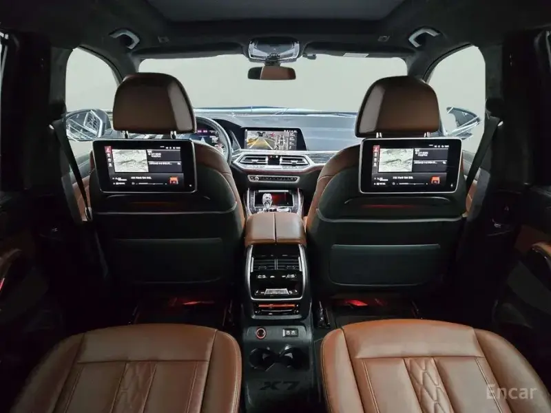 2022 BMW X7 с пробегом 32 480 км