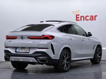 2021 BMW X6 с пробегом 76 410 км
