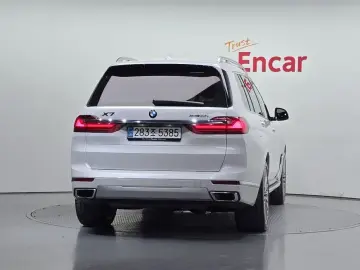 2021 BMW X7 с пробегом 106 473 км