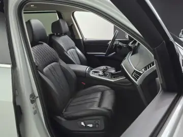 2021 BMW X7 с пробегом 106 473 км