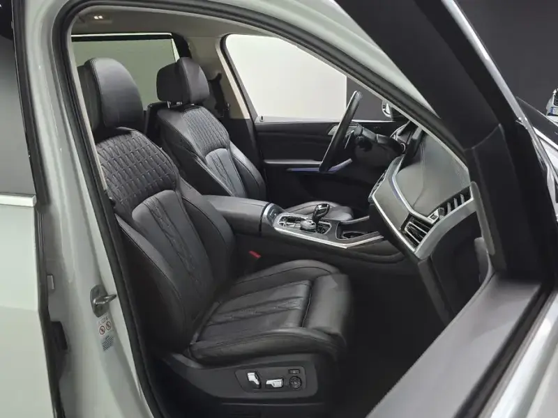 2021 BMW X7 с пробегом 106 473 км