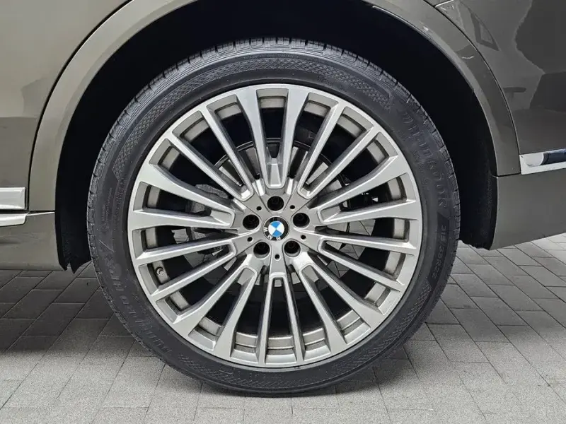 2023 BMW X7 с пробегом 68 591 км