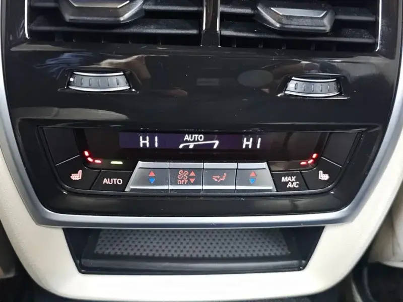 2023 BMW X7 с пробегом 68 591 км
