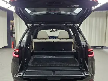 2023 BMW X7 с пробегом 68 591 км