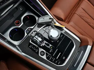 2023 BMW X6 с пробегом 10 694 км