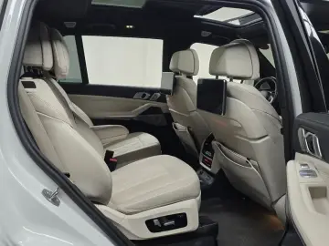 2021 BMW X7 с пробегом 53 048 км