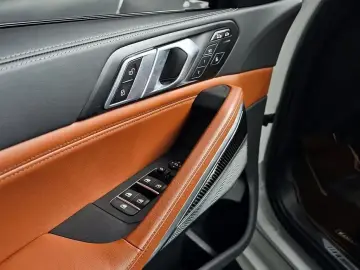 2023 BMW X6 с пробегом 10 694 км