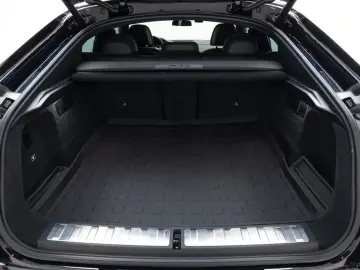2023 BMW X6 с пробегом 32 585 км