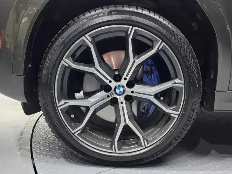 2022 BMW X6 с пробегом 42 643 км