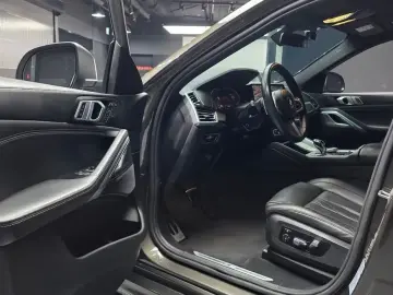 2022 BMW X6 с пробегом 42 643 км