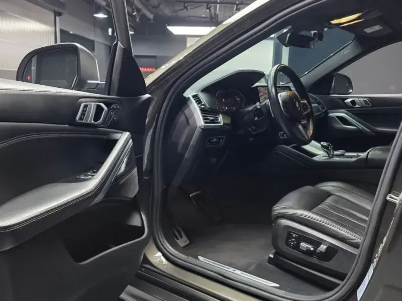 2022 BMW X6 с пробегом 42 643 км