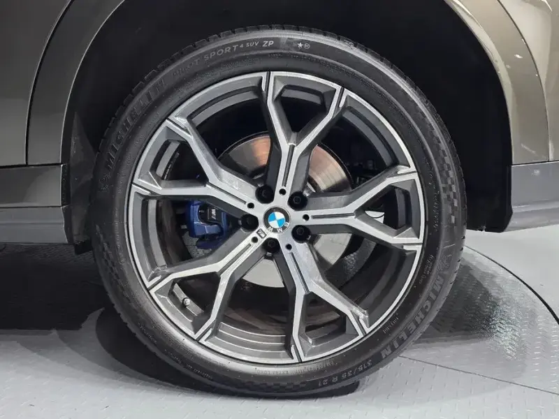 2022 BMW X6 с пробегом 42 643 км