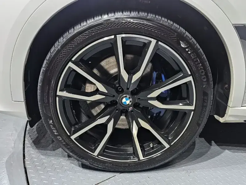 2022 BMW X7 с пробегом 106 094 км