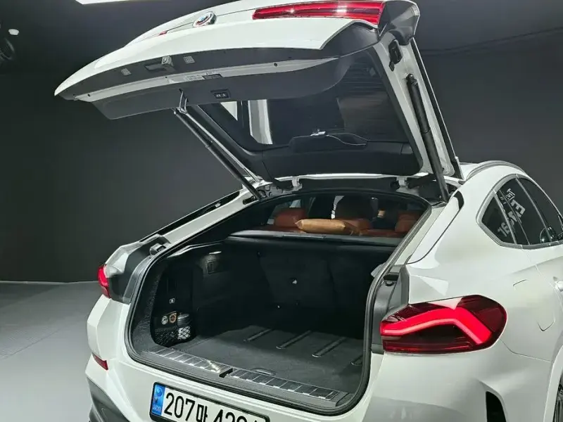 2023 BMW X6 с пробегом 31 124 км