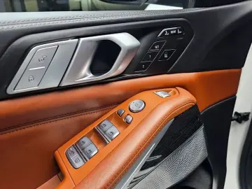 2022 BMW X7 с пробегом 106 094 км