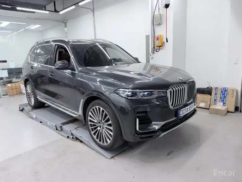 2022 BMW X7 с пробегом 57 933 км