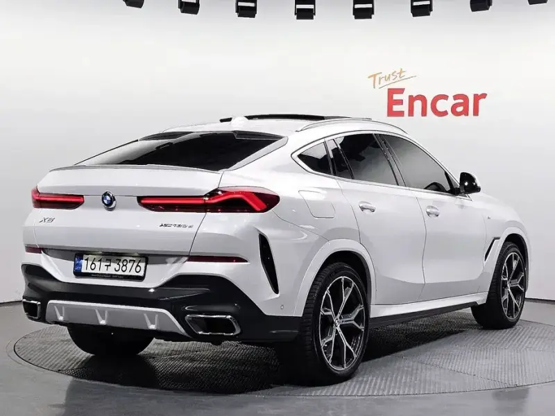 2023 BMW X6 с пробегом 84 493 км