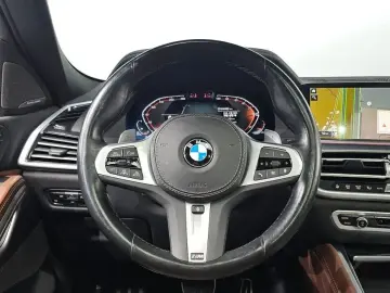2023 BMW X6 с пробегом 84 493 км