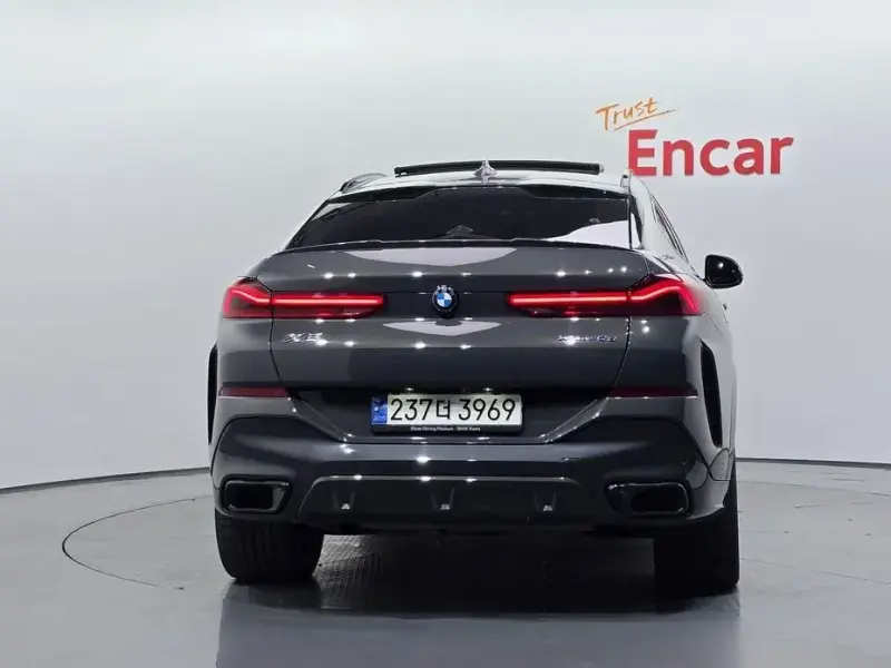 2023 BMW X6 с пробегом 40 501 км
