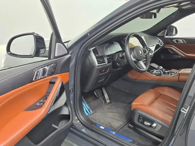2023 BMW X6 с пробегом 40 501 км