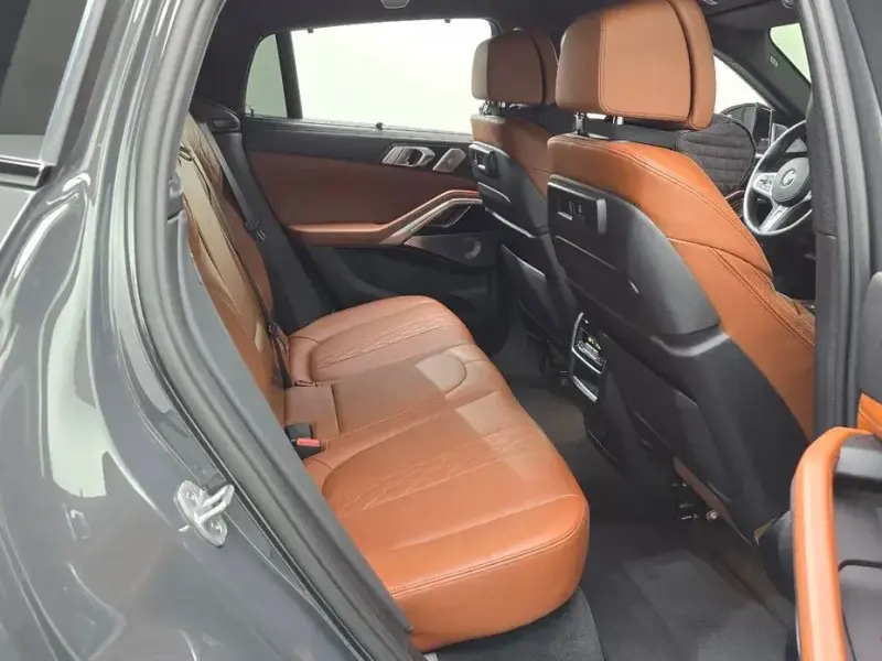 2023 BMW X6 с пробегом 40 501 км